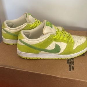 COPY - Nike Sour Apple SB Dunks